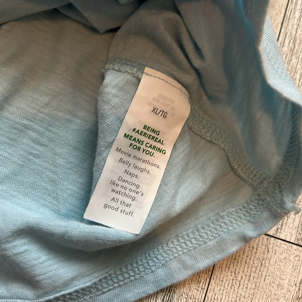 Aerie Gray Graphic Tee - Short Sleeve - Picture 3 of 5